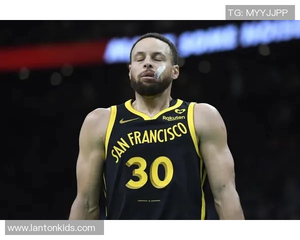 扭到脚踝提前离场！哈克斯：休息一晚才知道能不能打明天的背靠背